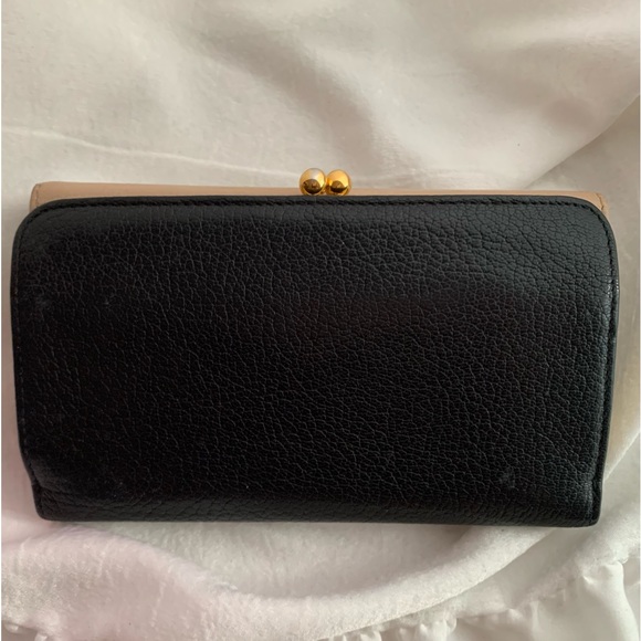 MIU MIU Leather Wallet Kiss-lock bi fold Black nude pink - Picture 2 of 13